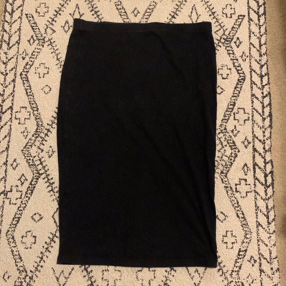 Decree black pencil skirt
